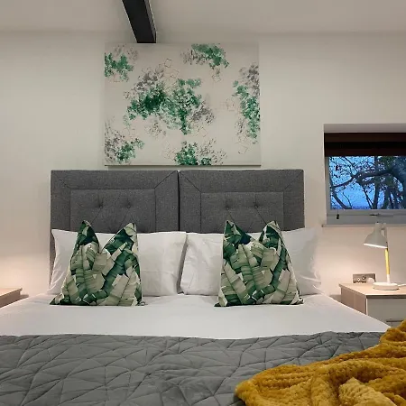 4 Buttermere House, Cumbria With Parking By Guestz Ferienhaus